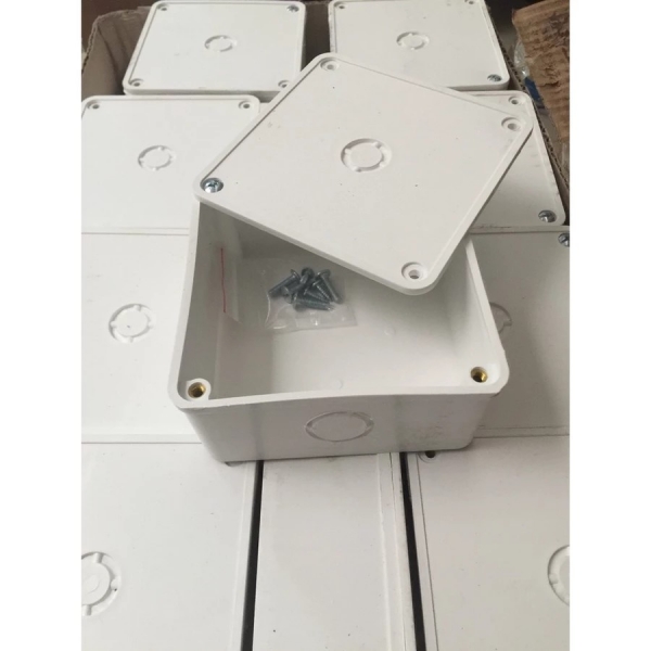 Hộp kỹ thuật Ren Đồng 11*11*5